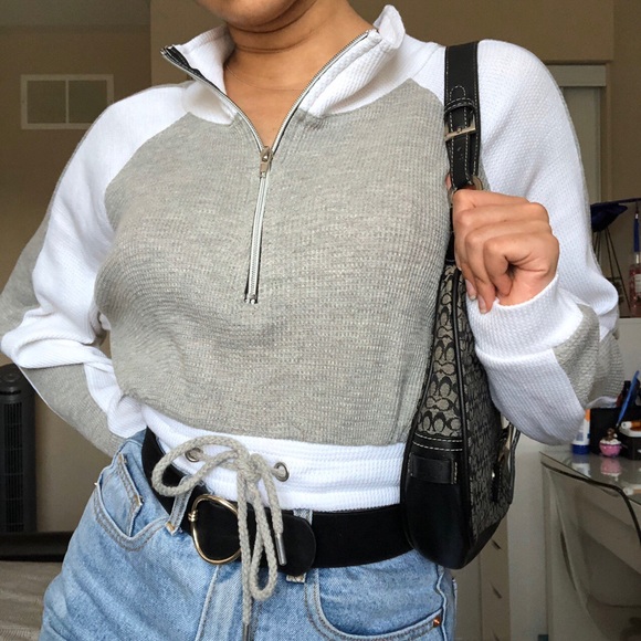 Sweater - Picture 2 of 4